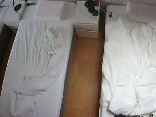 Camsoda Sex Cam of voyeurcam-julmodels-bed-5