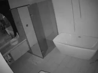 Camsoda Sex Chat of voyeurcam-casa-salsa-bathroom-2