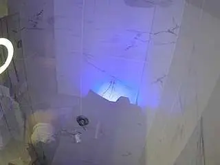 Camsoda Sex Chat of voyeurcam-casa-salsa-bathroom-11