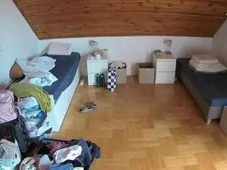 Camsoda Adult Video Chat of voyeurcam-julmodels-greybed-3