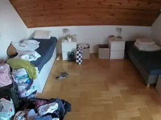 Camsoda Sex Chat of voyeurcam-julmodels-greybed-3