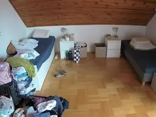 Camsoda Adult Webcam of voyeurcam-julmodels-greybed-3