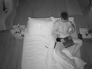 Camsoda Adult Webcam of voyeurcam-celticiron-01