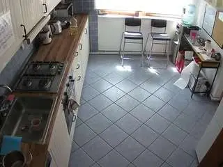Camsoda Adult Webcams of voyeurcam-julmodels-kitchen-2