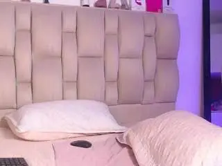 Camsoda Live Sex Cam of esmeraldasweet0