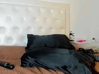 Camsoda Free Porn Cam of cocoqueenn
