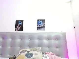 Camsoda Nude Webcam of horny-juliette