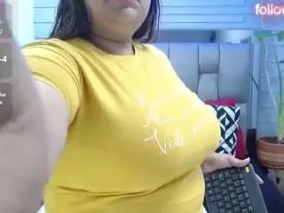 Camsoda Free Porn Cam of evelinzaens