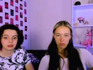 Camsoda Sex Chat of mia-mooon
