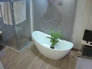 Camsoda Free Live Porn of voyeurcam-casa-salsa-bathroom-5
