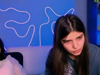 Camsoda Adult Webcams of naomi-perl