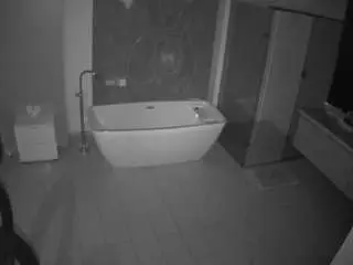 Camsoda Nude Webcam of voyeurcam-casa-salsa-bathroom-4