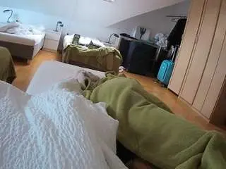 Camsoda Free Porn Cam of voyeurcam-julmodels-bed-1