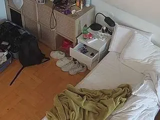Camsoda Nude Webcam of voyeurcam-julmodels-bed-7