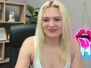 Camsoda Nude Webcam of sweetlilyxo
