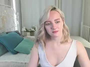 Chaturbate Live Sex Cam of chloedeccker