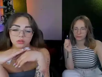 Chaturbate Sex Chat of kiki_swan