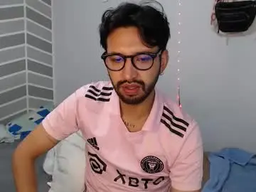 Chaturbate Live Sex of adrian_falcon