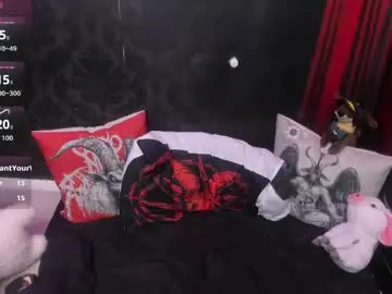 Chaturbate Live Porn of evelin_hellsing