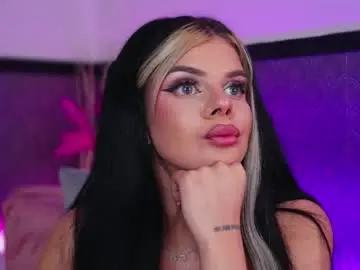 Chaturbate Live Sex Cam of evieebliss