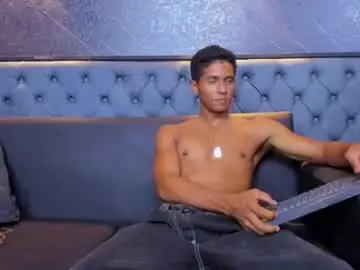 Chaturbate Live Sex Cam of yoel_blessed