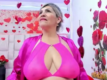 Chaturbate Live Sex Cam of celeste_lincon