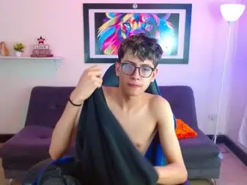 Chaturbate Free Porn Cam of alexcum_18