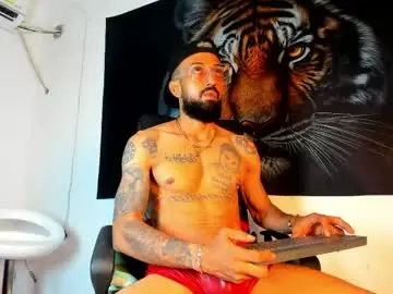 Chaturbate Live Sex Cam of siham_sabha