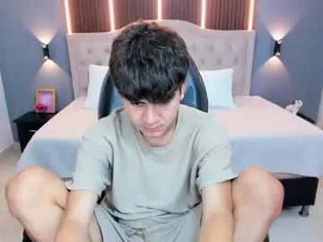 Chaturbate Best live sex cam show of tommy18__