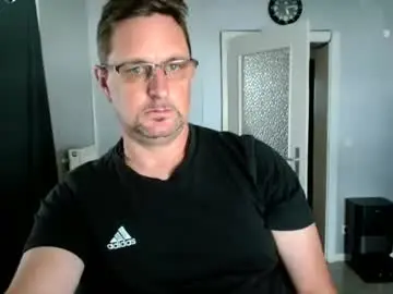 Chaturbate Sex Cam of wirzwei8883