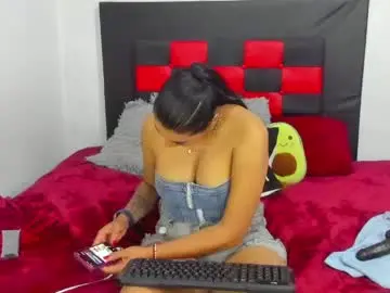Chaturbate Free Porn Cam of camila_valenciia_