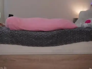 Chaturbate Live Sex Cam of alicelu_