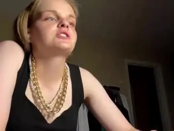 Chaturbate Watch Live Sex Cams of isadorakun
