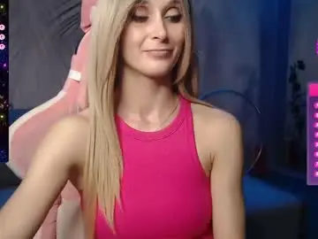 Chaturbate Live Sex Cam of strongalice