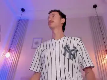 Chaturbate Live Sex Cam of mateocollins_