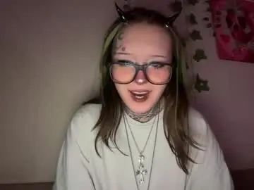 Chaturbate Live Sex Cam of raven_armor