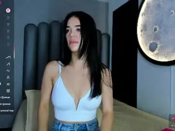 Chaturbate Sex Cam of luna__02