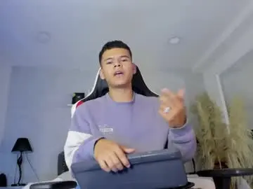 Chaturbate Sex Chat of dylanroyce_