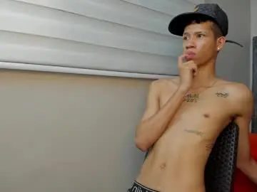 Chaturbate Live Sex of zack_horny19