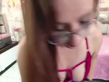 Chaturbate Live Sex Cam of olivia_willd