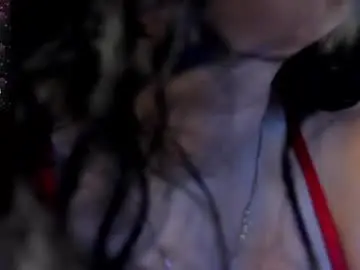 Chaturbate Free Porn Cam of isaxcurves