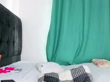 Chaturbate Free Live Porn of alotta_titties
