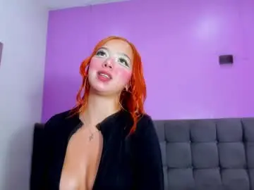 Chaturbate Live Sex Cam of candypoppyy77