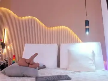 Chaturbate Live Sex Cam of crystal_star16