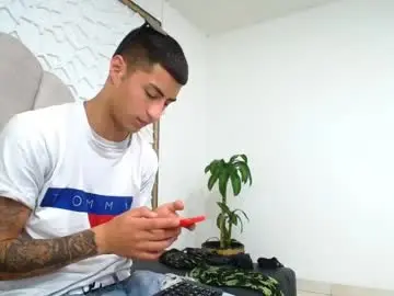 Chaturbate Best live sex cam show of mr_porn_9