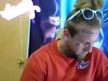 Chaturbate Live Sex Cam of smokebluntafterblunt