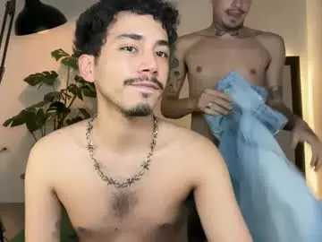 Chaturbate Live Porn of noah_and_steven