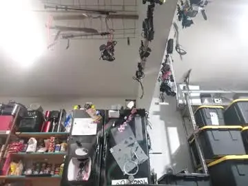 Chaturbate Live Sex Cam of xploringus1