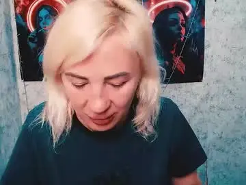 Chaturbate Nude Webcam of alinafrey_
