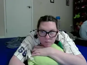 Chaturbate Live Sex Cam of fuzzypeaches87